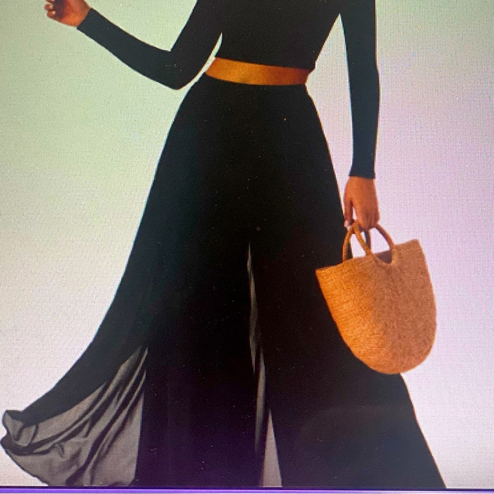 Beautifully Feminine Black HALARA High Waisted Palazzo Resort Pants Medium NWT